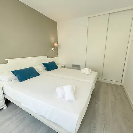 Lägenhet Casa Campana 3000 *